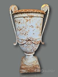 VASO MONUMENTALE IN GHISA H 189 DISPONIBILE COPPIA