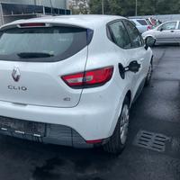 renault clio IV DEL 2015 PER RICAMBI