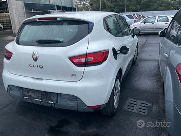 renault clio IV DEL 2015 PER RICAMBI