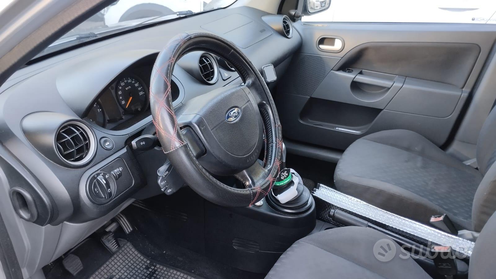 Ford Fiesta 2003 photo 4