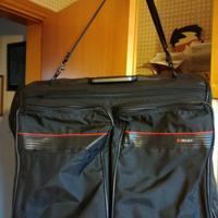 Borsa appendiabiti da viaggio