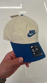 Cappello Nike Club Beige e Blu