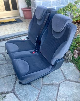 Sedili 7-8-9  posteriori scudo panorama 2011