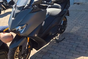 T max 560 tech max abs my 22