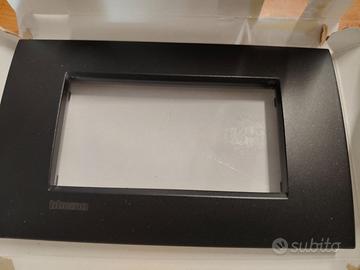 Nr.2 BTICINO LNC4804AR PLACCA 4P ANTRACITE SERIE A