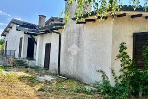 VILLA SINGOLA A LOMAGNA