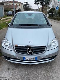 AUTOMOBILE MERCEDES A160