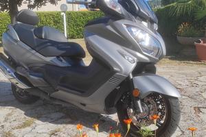 Suzuki Burgman 650