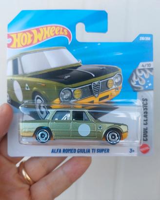 Hotwheels Alfa Romeo Giulia Quadrifoglio