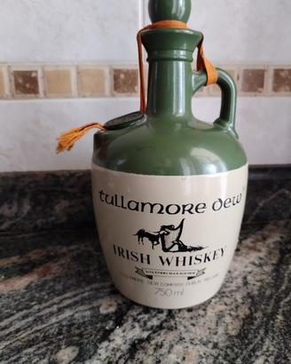 bottiglia wintage whiskey