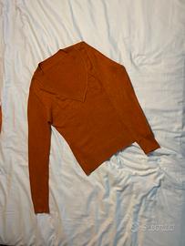 Maglioncino con scollatura a V