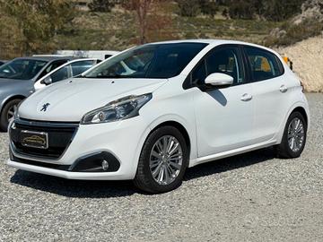 Peugeot 208 BlueHDi 100 S&S 5 porte Signature