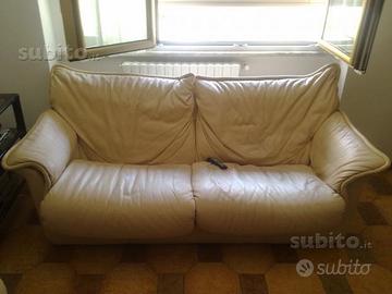 Divano con poltrona