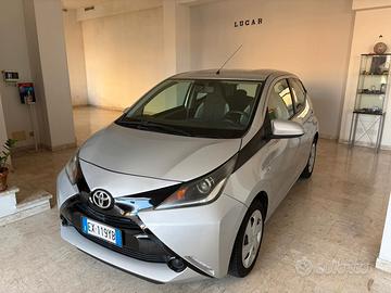 TOYOTA AYGO 1.0 5P X-PLAY "UN GIOIELLINO"