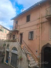 Casa situata al secondo piano