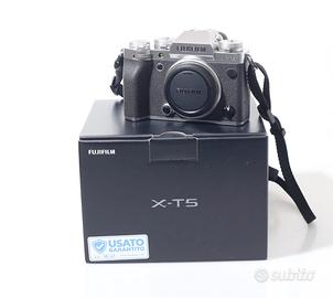 FOTOCAMERA DIGITALE MIRRORLESS FUJI X-T5. CORPO.