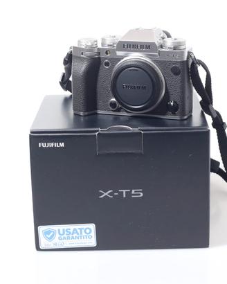 FOTOCAMERA DIGITALE MIRRORLESS FUJI X-T5. CORPO.