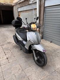 Beverly 300 S