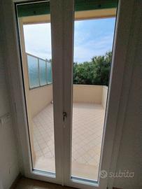 Appartamento ristrutturato con ampio terrazzo - pr