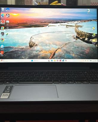 Lenovo IdeaPad Slim 3 Notebook 15,6” FHD intel i7