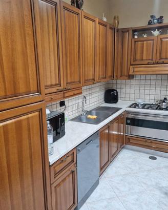 cucina Berloni + tavolo e sedie