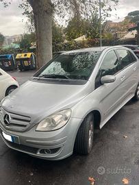 Mercedes Classe B 180 CDI pronta, nessun lavoro