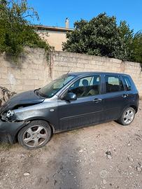 Mazda 2 – Anno 2005