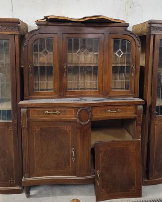 Antica Credenza inizio 900 in legno massiccio