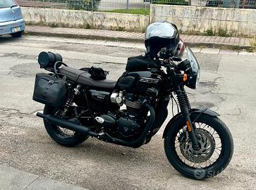 Bonneville T120 Black