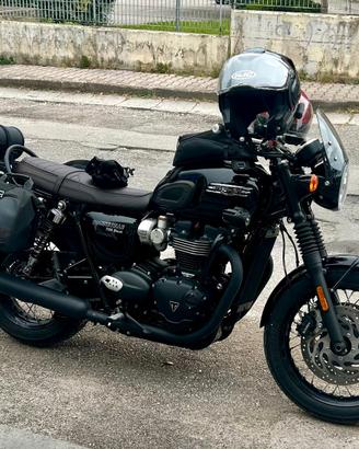 Bonneville T120 Black