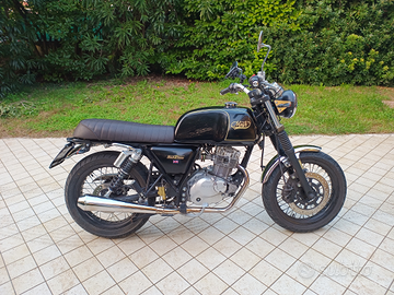 Moto Mash 125 Black Seven