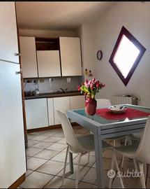 TRILO 50mt mare e centro box-auto privato