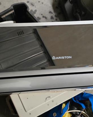 Climatizzatore Ariston  9.000 btu 