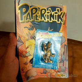 Paperinik con statuina gold