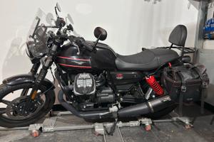Moto Guzzi V7 Stone special. Come nuova: 4089 km