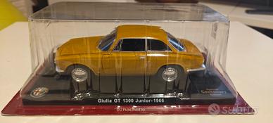 modellino Alfa Romeo 1:24     ( gt - 8c - duetto )