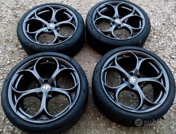Cerchi e gomme nuove 19 originali alfa romeo