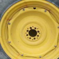 Ruote trattore agricolo