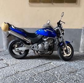 Hornet 600 del 1999. Permuto con CB 900 F