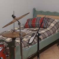 Letto, comodino in legno massello "Mobili Tempora"