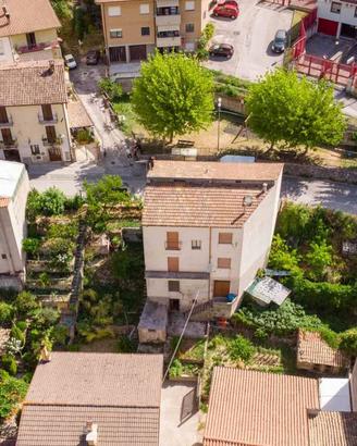 Casa indipendente di 217 m² con più di 5 locali e 