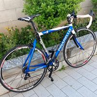 Pinarello FP1  taglia M con ruote Nuove.