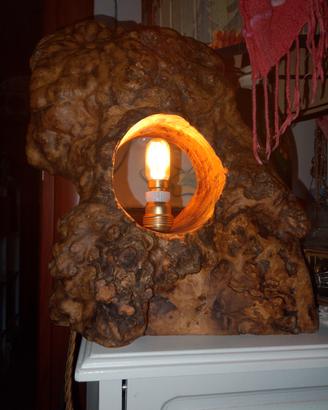 Lampada artigianale in radica