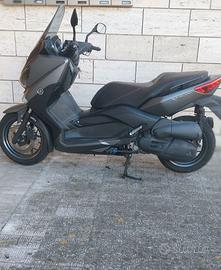X MAX  125 YAMAHA