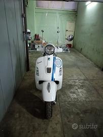 Vespa GTS 300 Super