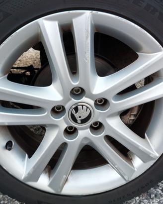 Cerchi in lega Skoda raggio 16 senza gomme