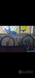 Bici gravel/touring Trek