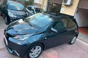 TOYOTA AYGO CABRIO 2016 SUPER FULL EURO6