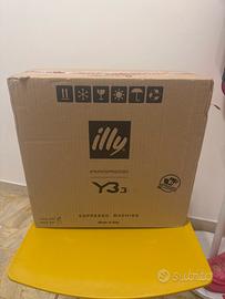 Macchinetta del caffe illy ioerespresso y3.3
