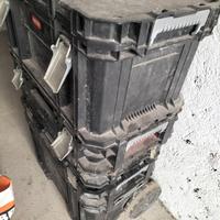 carrello trolly con attrezzi per riparazioni